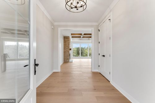 10484 56th Pl N, Lake Elmo, MN, 55042-5003 | Card Image