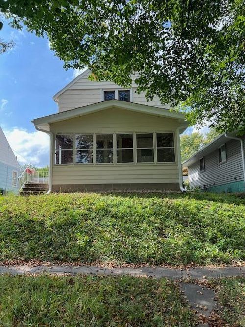 1071 Matilda St, Saint Paul, MN, 55117-5108 | Card Image