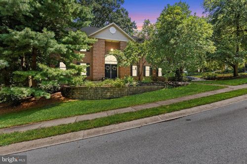 817 Appenzell Dr, HUMMELSTOWN, PA, 17036-8533 | Card Image