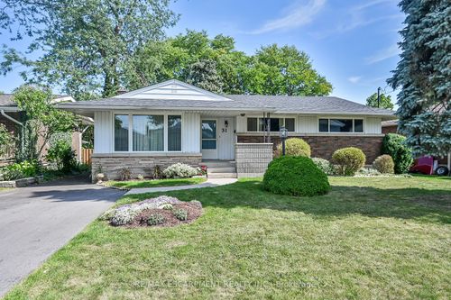 31 Belair Dr, Hamilton, ON, L9A2Z3 | Card Image