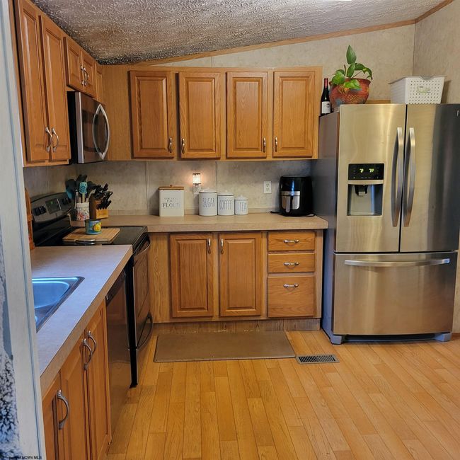 47 Rapp Dr, House other with 3 bedrooms, 2 bathrooms and 3 parking in Davis WV | Image 4