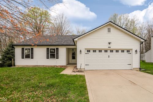 530 Old Farm Rd, Danville, IN, 46122-1450 | Card Image