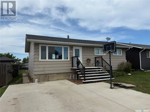 104 Railway Ave E, Shellbrook, SK, S0J2E0 | Card Image