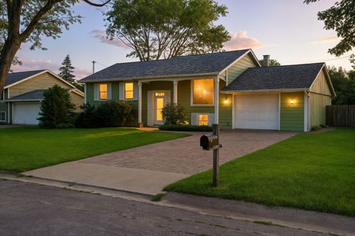 2915 Glendale Ave, La Crosse, WI, 54601-7486 | Card Image