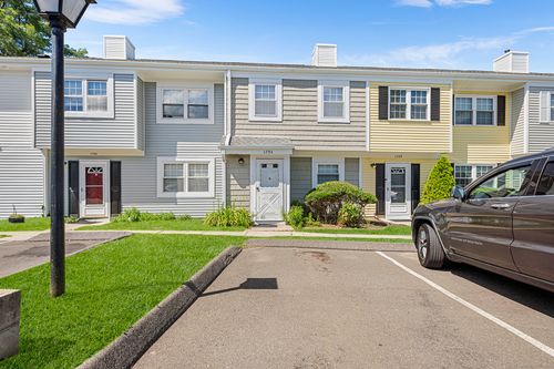 apt-1704-93 Park Ave, Danbury, CT, 06810-7625 | Card Image