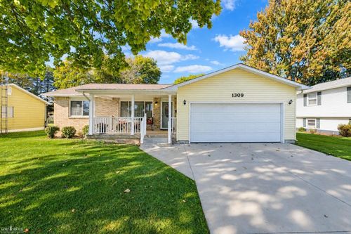 1309 Huntington Dr, Owosso, MI, 48867-1913 | Card Image