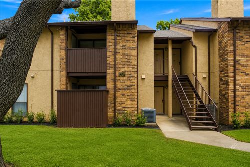 5421-1307 Willoughby Ln, Arlington, TX, 76011-2921 | Card Image
