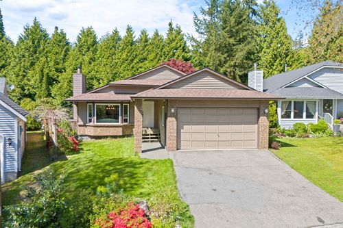 3336 Manning Cres, North Vancouver, BC, V7H2R6 | Card Image