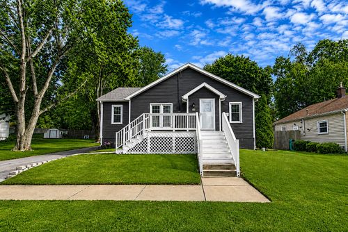609 W North St, Crown Point, IN, 46307-3939 | Card Image