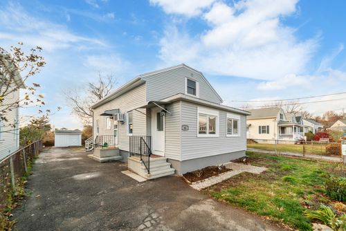 46 Elaine Rd, Milford, CT, 06460-7627 | Card Image