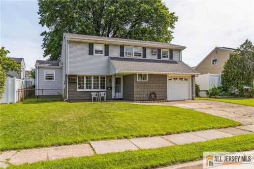116 Whitman St, Carteret, NJ, 07008-1836 | Card Image