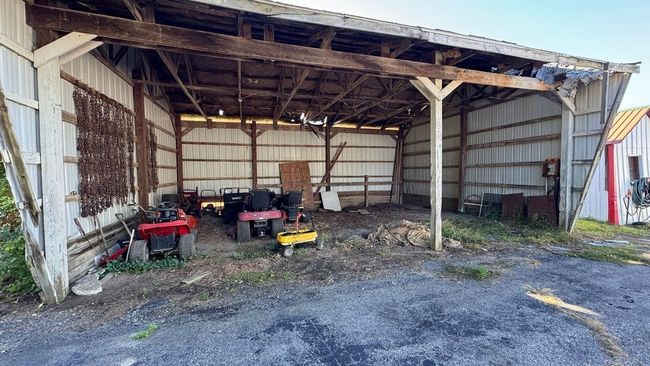 8075 Almont Rd, House other with 4 bedrooms, 1 bathrooms and null parking in Almont MI | Image 5