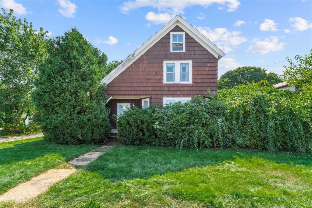 Dean St, Norwood, MA 02062