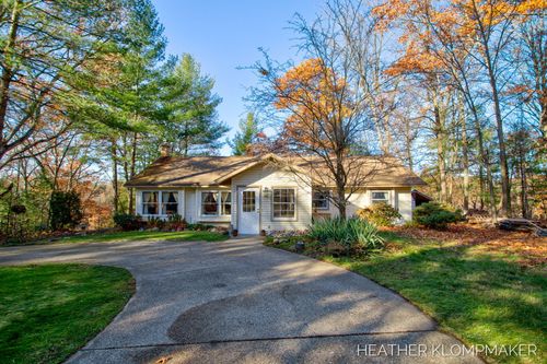 1882 Dillingham Dr, Allegan, MI, 49010-9484 | Card Image