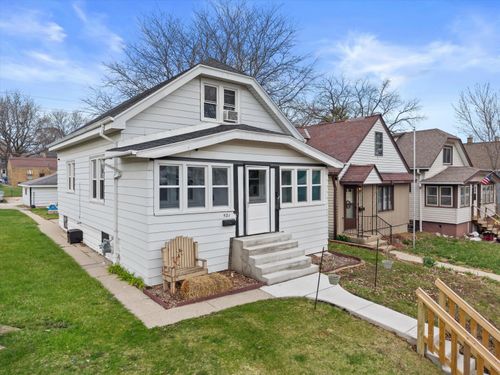 521 S 67th St, Milwaukee, WI, 53214-1745 | Card Image