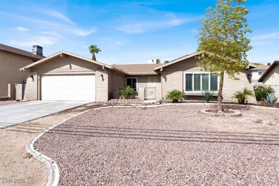 5435 Mountain Vista Street, House other with 4 bedrooms, 2 bathrooms and null parking in Las Vegas NV | Image 2