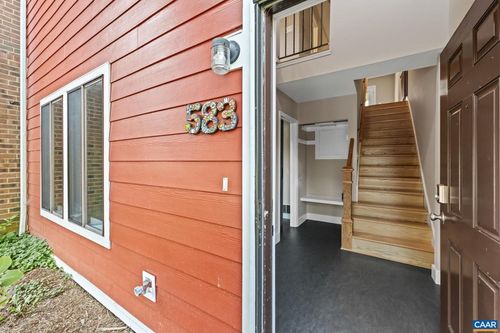 583 Southampton Ct, CHARLOTTESVILLE, VA, 22901-3767 | Card Image