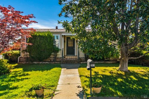 201 Shirley Ct, Napa, CA, 94558-1671 | Card Image