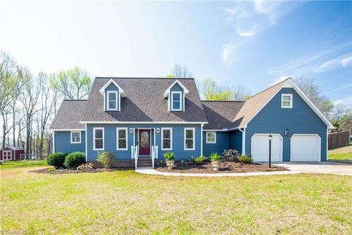 7381 Oak Bucket Rd, Thomasville, NC, 27360-9303 | Card Image