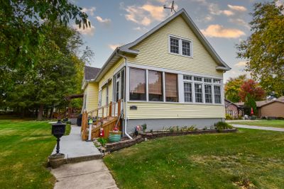 709 S Walnut Street, House other with 4 bedrooms, 3 bathrooms and 2 parking in Pontiac IL | Image 2