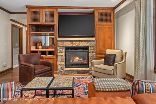 2208-75 Prospector Rd, Aspen, CO, 81611-3396 | Card Image