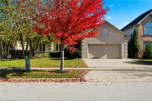 81 Timber Creek Cres, Fonthill, ON, L0S1E4 | Card Image