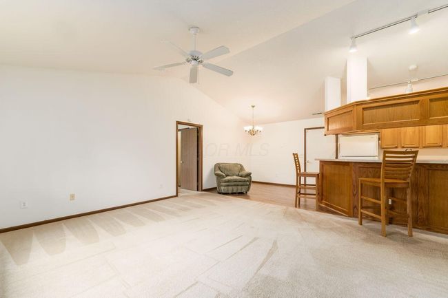 512 Richmond Dr, Condo with 3 bedrooms, 2 bathrooms and null parking in Pataskala OH | Image 12