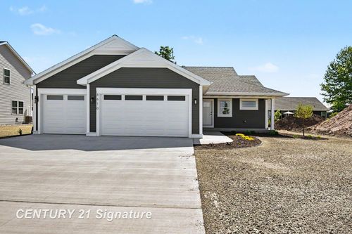 8610 Foxtail Trl, Freeland, MI, 48623-4301 | Card Image