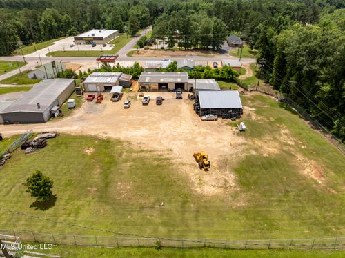 47 Walnut Ave, De Kalb, MS, 39328-6002 | Card Image