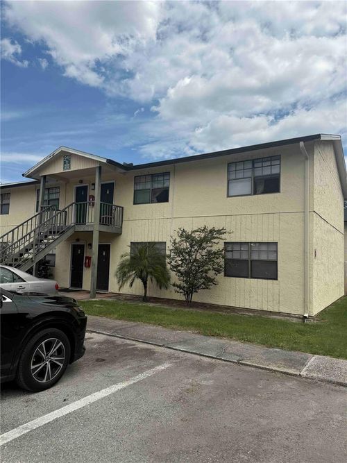 apt-101-12401 Hibiscus Oak Pl, TAMPA, FL, 33612-4327 | Card Image