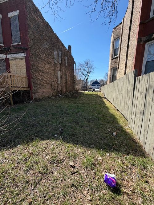 5530 S Carpenter Street, Chicago, IL, 60621 | Card Image