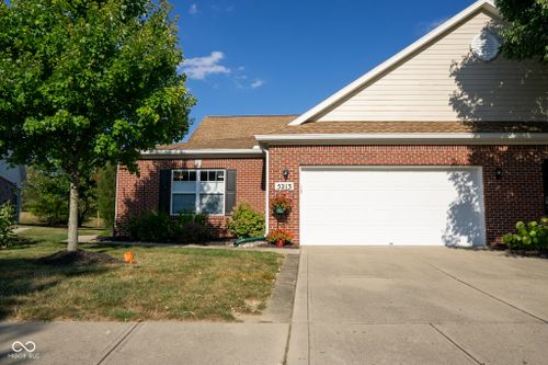 5213 Dunewood Way, Avon, IN, 46123-7073 | Card Image