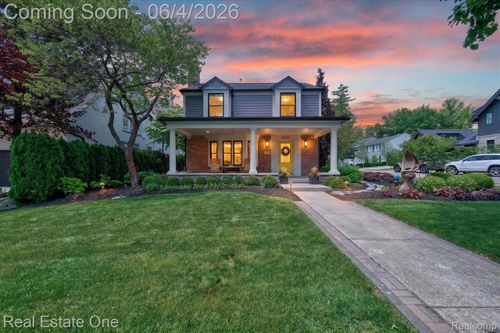 810 Harmon St, Birmingham, MI, 48009-1331 | Card Image