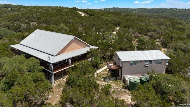 388 Oak Trl, House other with 3 bedrooms, 5 bathrooms and null parking in Pipe Creek TX | Image 43