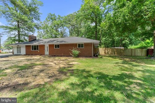 18301 Cabin Rd, TRIANGLE, VA, 22172-1404 | Card Image