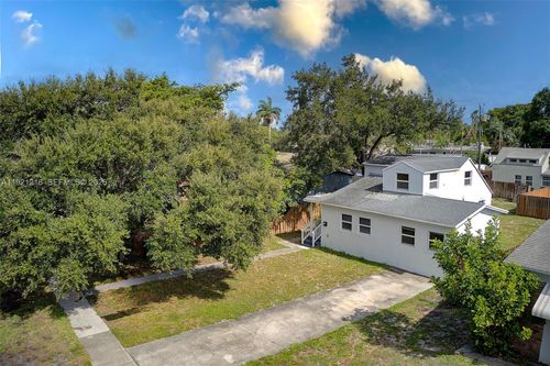 212 Sw 11th St, Dania Beach, FL, 33004-4225 | Card Image