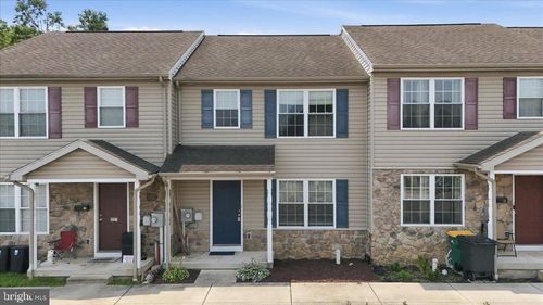 22 E Ninth Street, WAYNESBORO, PA, 17268 | Card Image