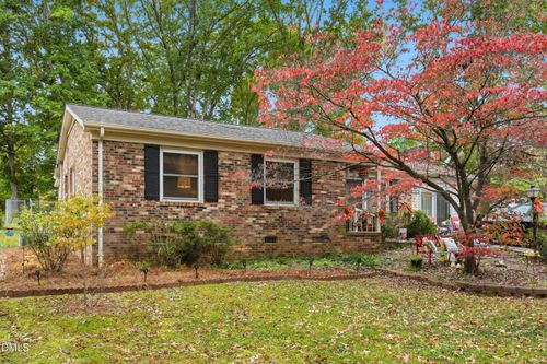 323 Shannon Dr, Eden, NC, 27288-4239 | Card Image