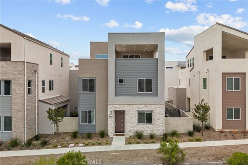 27144 Skyland Way, Stevenson Ranch, CA, 91381-2407 | Card Image