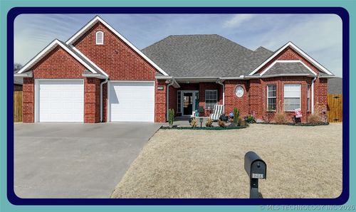 1218 Legacy Dr, Ada, OK, 74820-8451 | Card Image