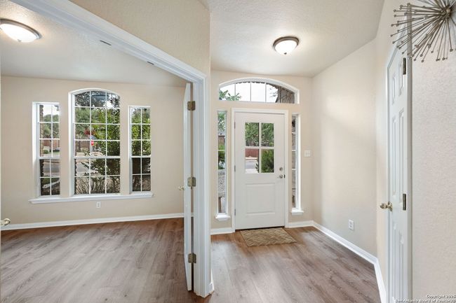 1905 Walter Raleigh, House other with 4 bedrooms, 2 bathrooms and null parking in Windcrest TX | Image 4