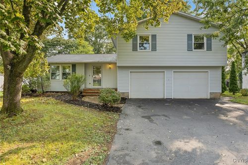 7728 Lemontree Ln, Liverpool, NY, 13090-2404 | Card Image