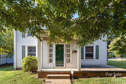 211 W Virginia Ave, Bessemer City, NC, 28016-2374 | Card Image