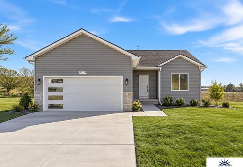 7806 N 94th Cir, Omaha, NE, 68122-1347 | Card Image
