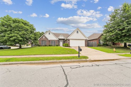 12003 S Tamarack St, Jenks, OK, 74037-4396 | Card Image