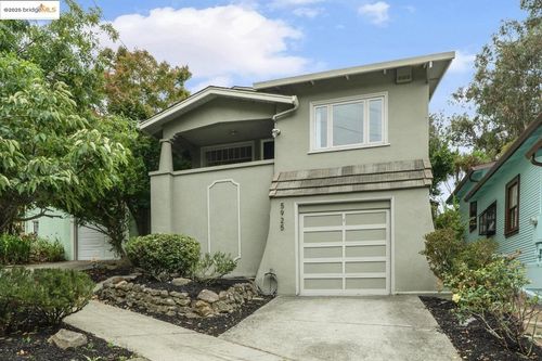 5925 Outlook Ave, Oakland, CA, 94605-1815 | Card Image
