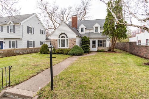 439 24th Street, La Crosse, WI, 54601 | Card Image