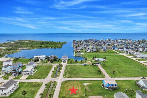 151 Miramar Dr, Galveston, TX, 77554 | Card Image