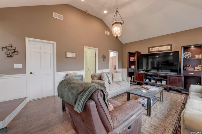 117 Lakeland Ave, House other with 4 bedrooms, 3 bathrooms and null parking in Patchogue NY | Image 12