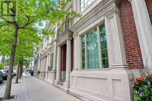 117 Scollard Street, Toronto (Annex), ON, M5R1G4 | Card Image